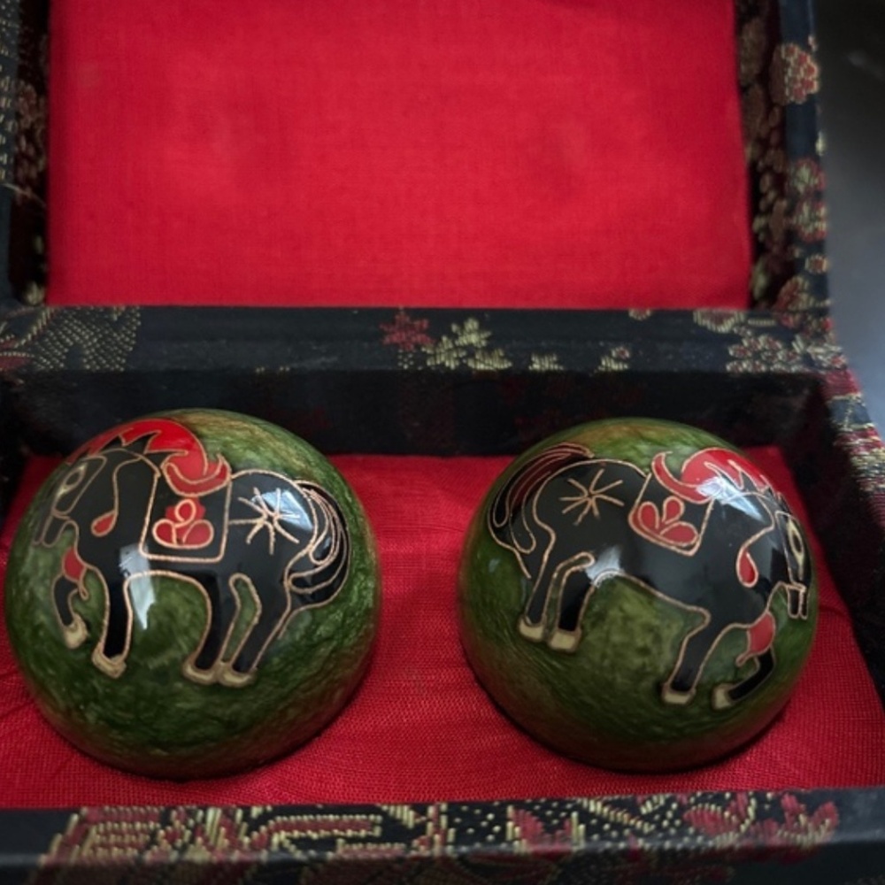 Oriental chime stress balls